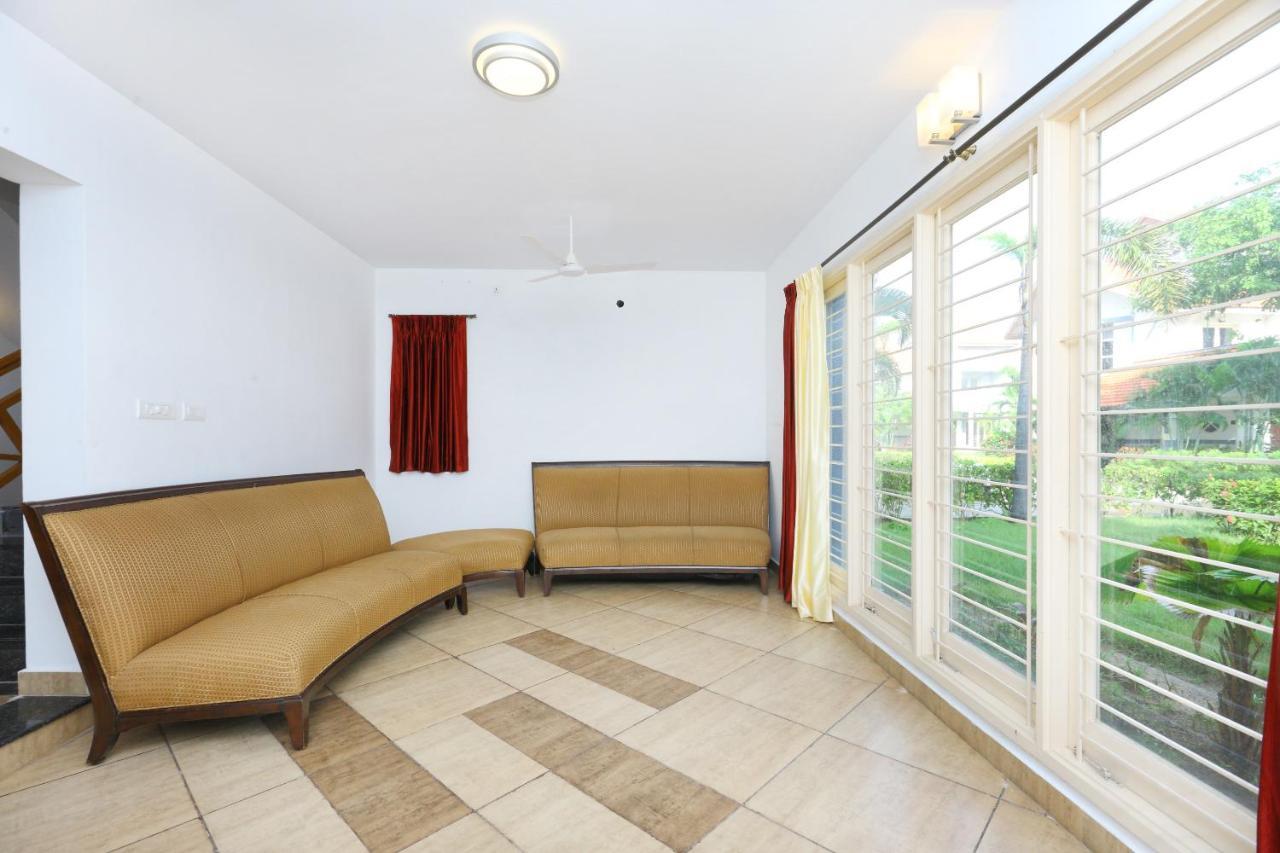 Capital O Twilight Bay Hotell Chennai Exteriör bild