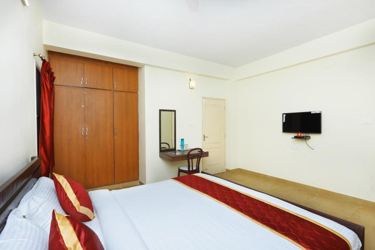 Capital O Twilight Bay Hotell Chennai Exteriör bild